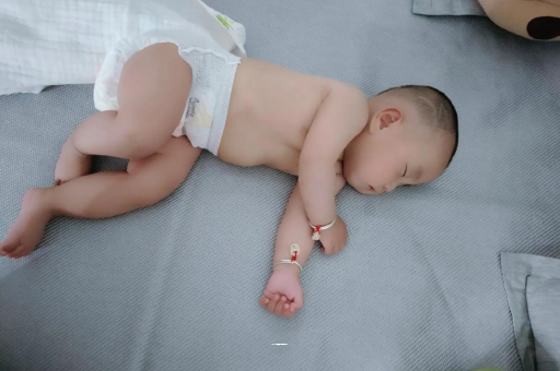 潮州怀孕多久会显肚子